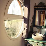Tinyhouse Zirkuswagen- Kotten Kunterbunt 別荘